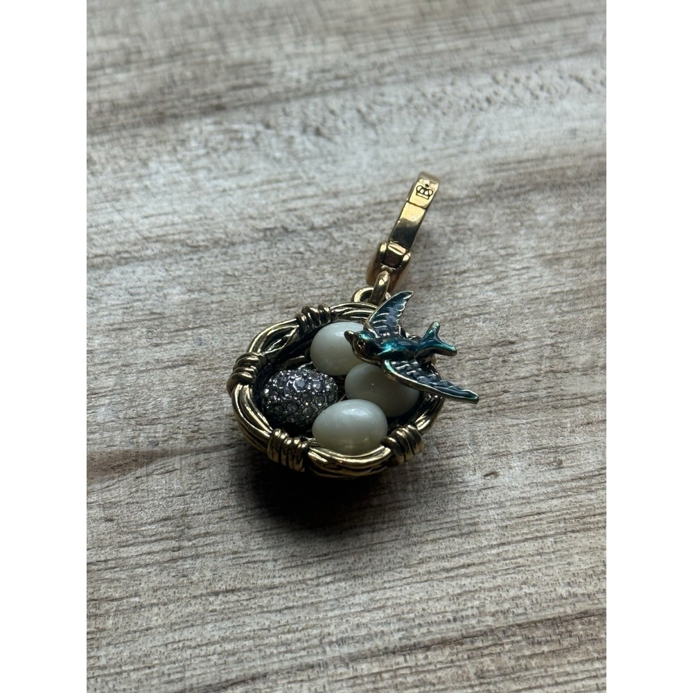 Juicy Couture Bird Nest Charm Gold Tone Eggs Swallow Rhinestone Dangle - Picture 2 of 4